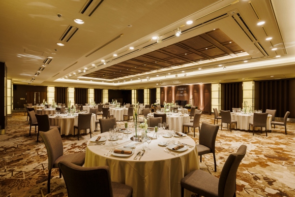 会食　ウィンターパーティ　宴会　宴会場　バンケット　コース料理　西洋料理　日本料理　