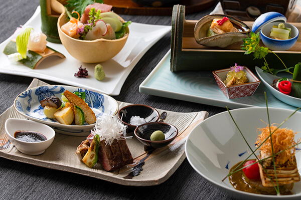 会食　ウィンターパーティ　宴会　宴会場　バンケット　コース料理　西洋料理　日本料理　
