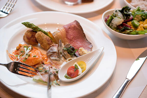 ディナーブッフェ ベルテンポ