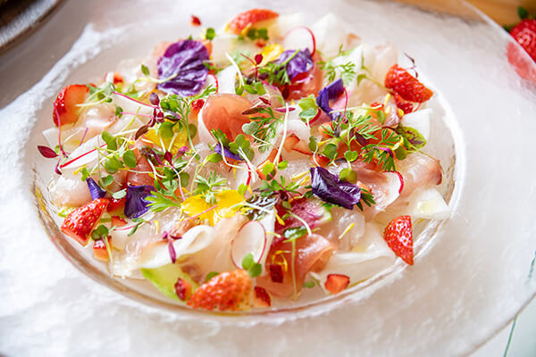 ディナーブッフェ「春を告げるベリーコレクション」【3/15〜4/30】