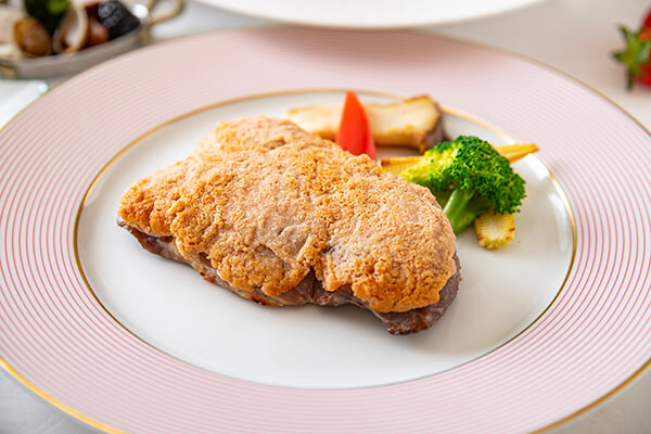 ディナーブッフェ「春を告げるベリーコレクション」【3/15〜4/30】