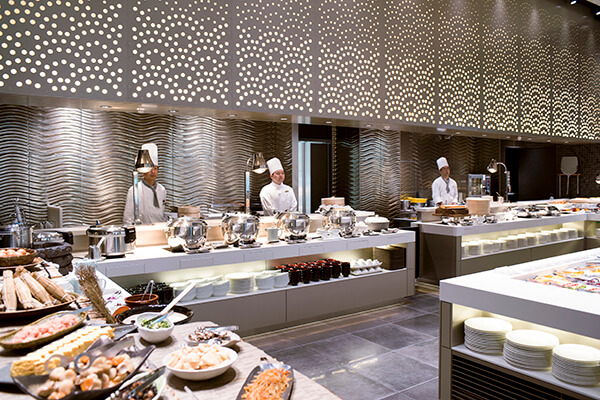 オンライン予約のみ・平日【月火限定】時間無制限ディナーブッフェ
