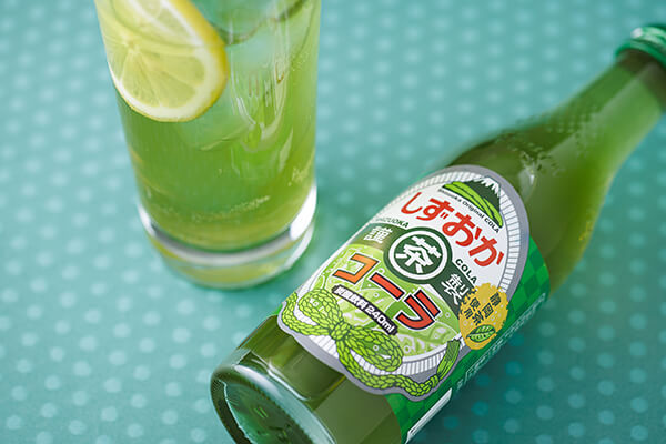 初夏のおすすめドリンク「しずおか茶コーラ」