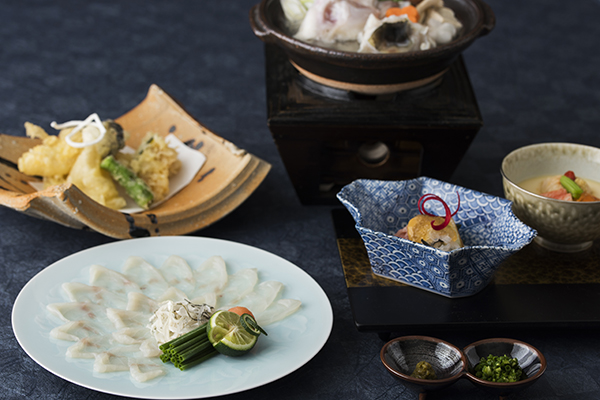 ふぐ会席　日本料理平川