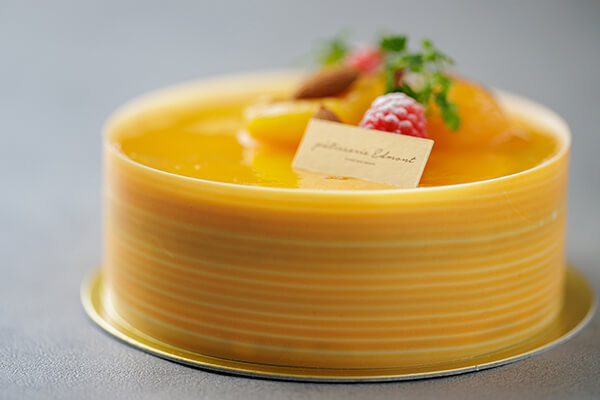 初夏のおすすめホールケーキ「プラリネ アブリコ」