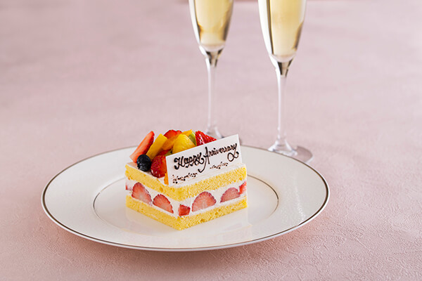 ダイニング・カフェ 「ベルテンポ」　アニバーサリー　記念日　お祝い　ハッピー　HAPPY　スパークリング　特典